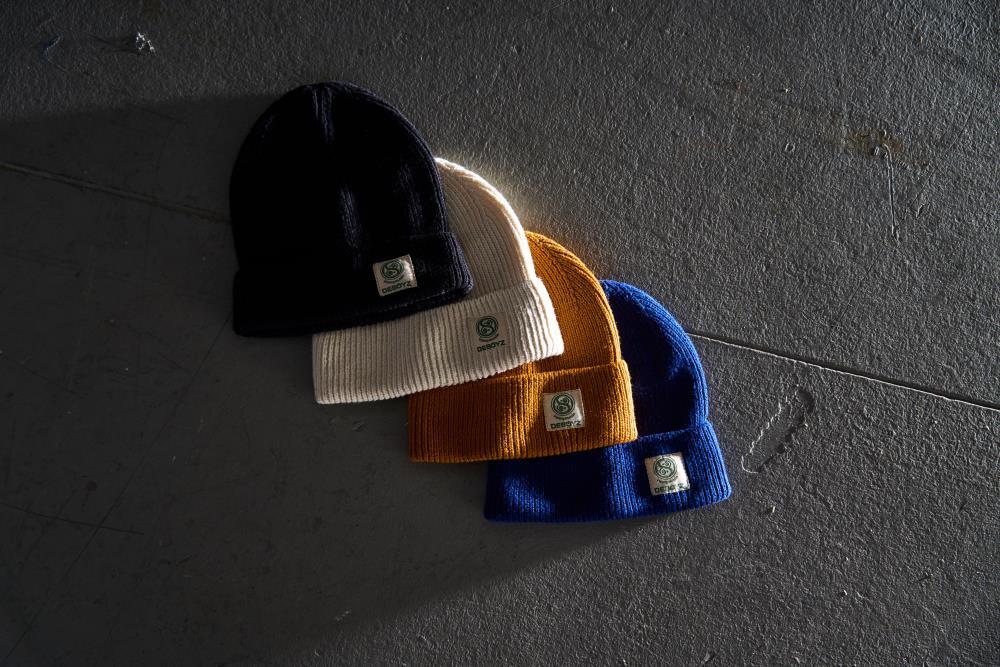 stylishes Hanf Beanie "MARGAUX liebt SCHNEE"