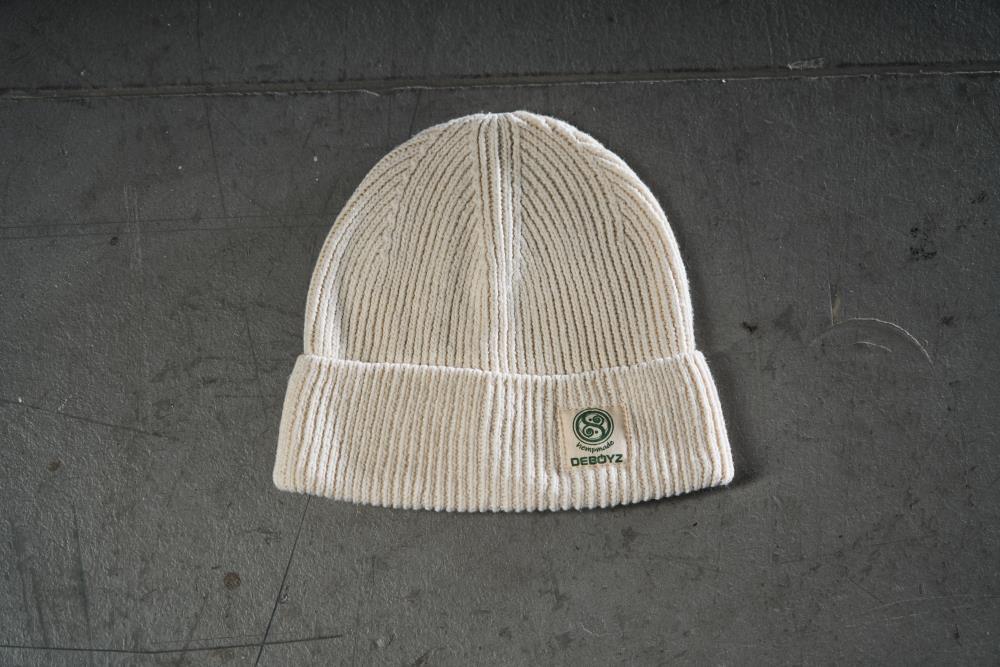 stylishes Hanf Beanie "MARGAUX liebt SCHNEE"